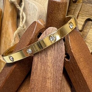 Bracelet Gold Tone with Crystals